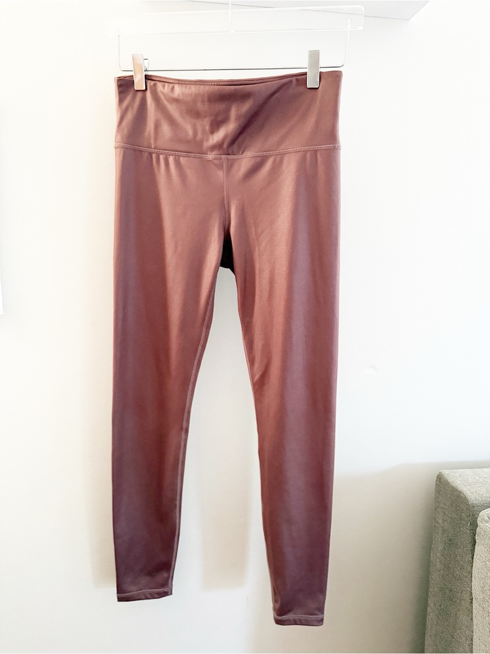 Athleta Elation Tight leggings mid-rise shimmer size small glossy mauve
